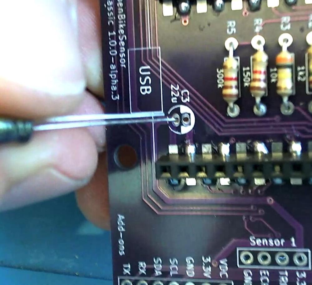 Montiere C3, und prüfe wie bei C2, ob er unter den ESP32 passt.